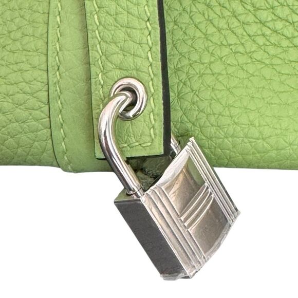 HERMES Taurillon Maurice Picotin Lock 18 PM Vert Criquet Green NEW 2021 - Picture 2 of 13